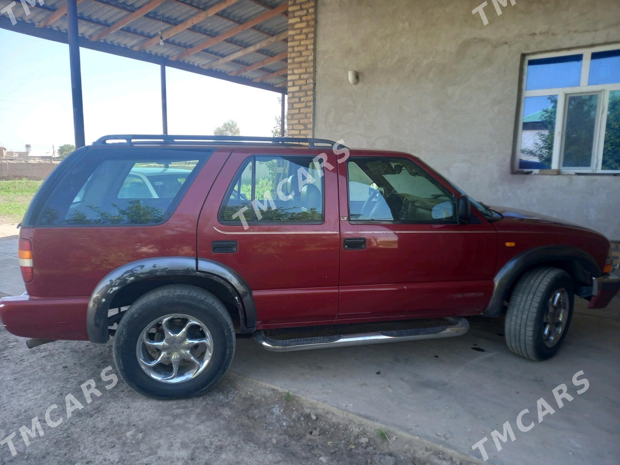 Chevrolet Blazer 1998 - 60 000 TMT - Болдумсаз - img 3
