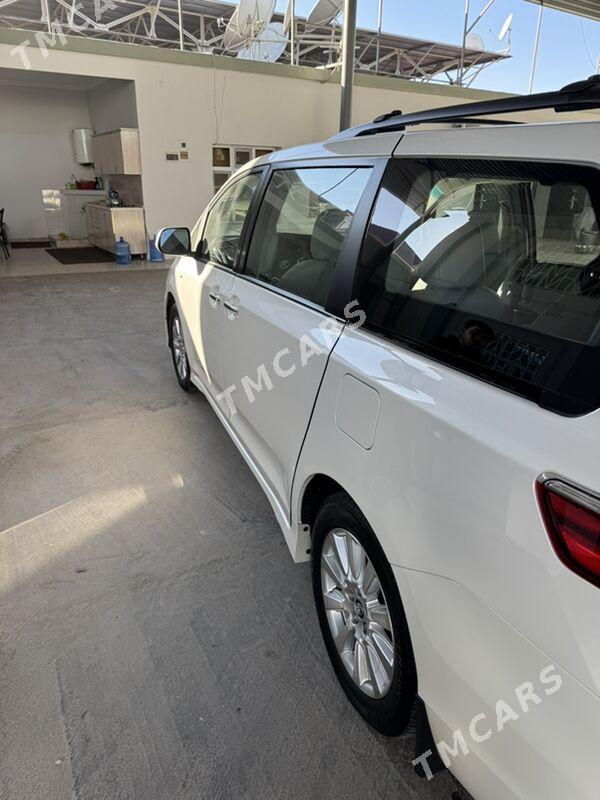 Toyota Sienna 2019 - 505 000 TMT - Ашхабад - img 2
