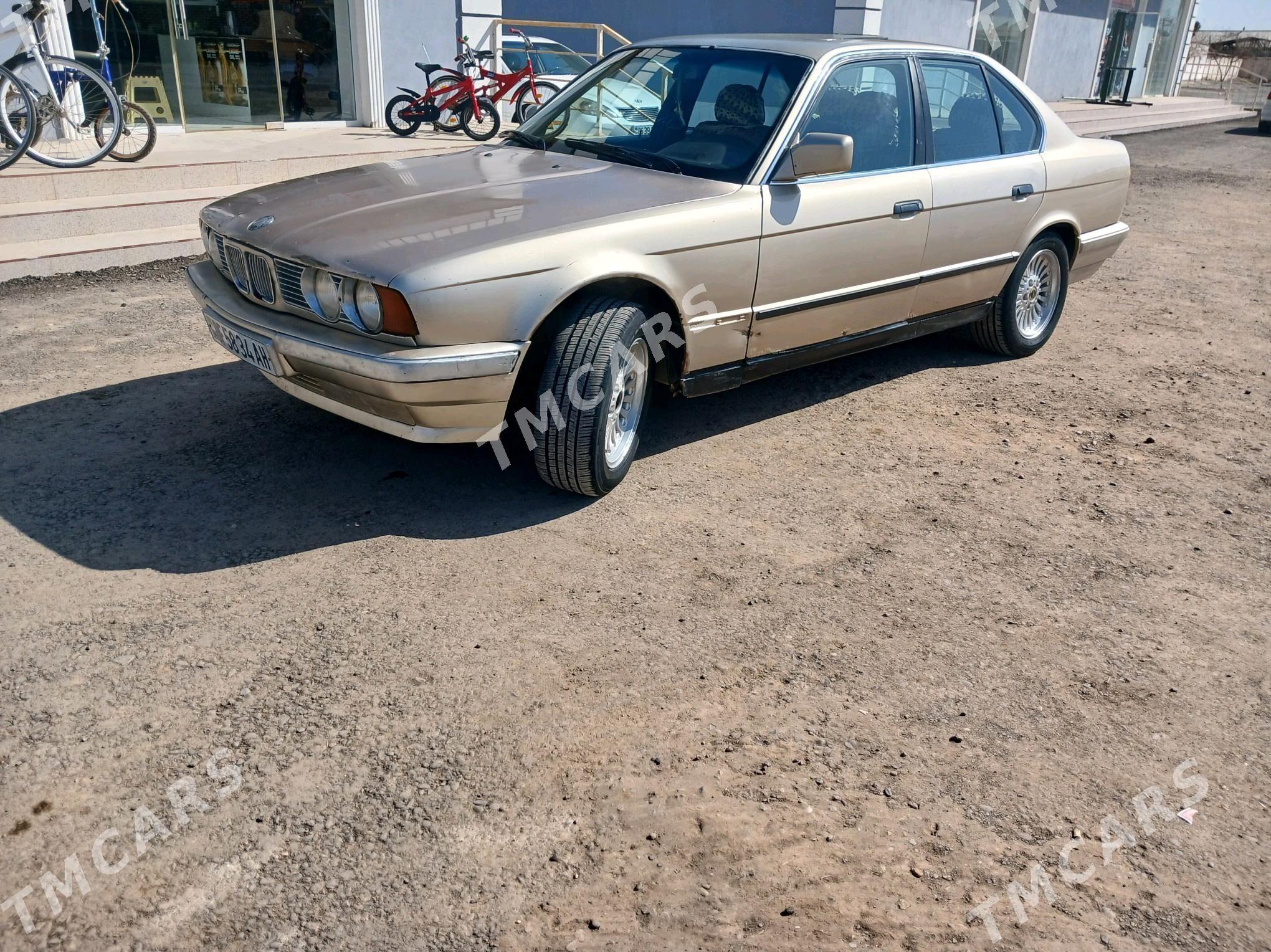 BMW 520 1992 - 37 000 TMT - Sarahs - img 3