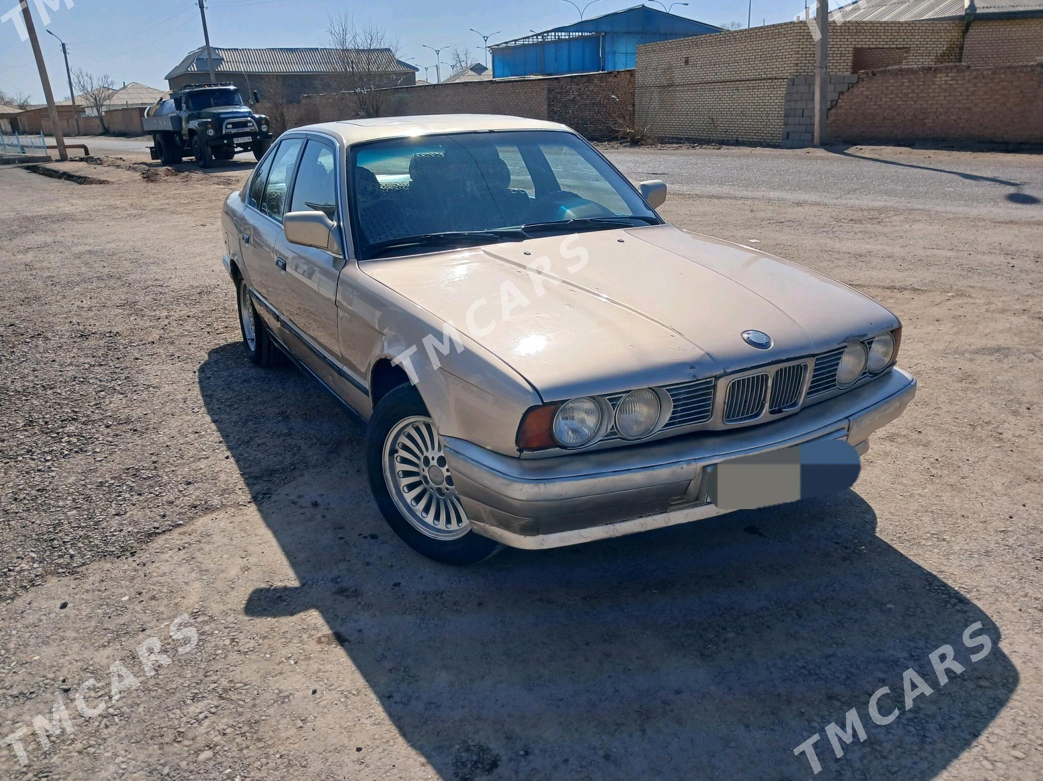 BMW 520 1992 - 37 000 TMT - Sarahs - img 2