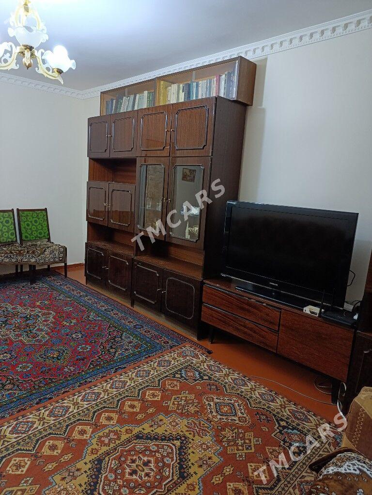 30mkr 1etaz 2komnat - 30 мкр - img 2