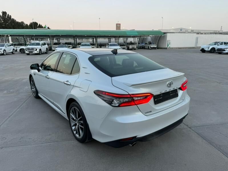 Toyota Camry 2023 - 633 000 TMT - Ашхабад - img 4
