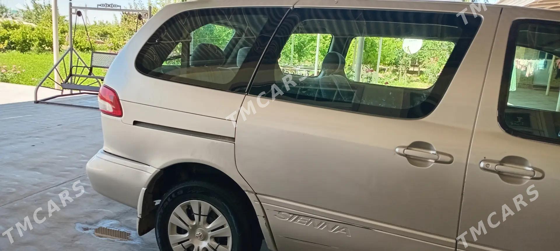 Toyota Sienna 2002 - 145 000 TMT - Сакарчага - img 9