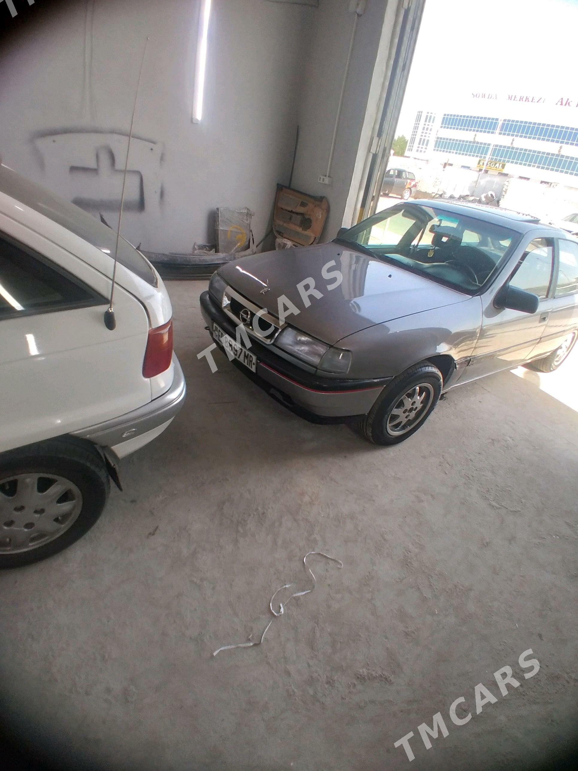 Opel Vectra 1990 - 24 000 TMT - Mary - img 10