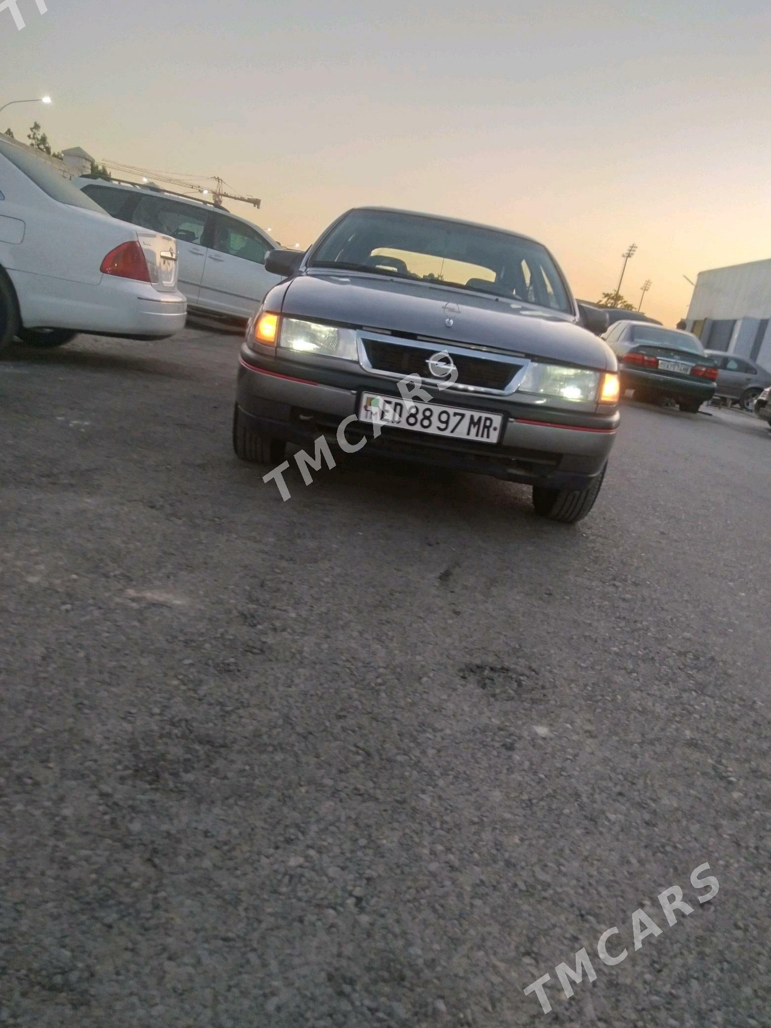 Opel Vectra 1990 - 24 000 TMT - Mary - img 2