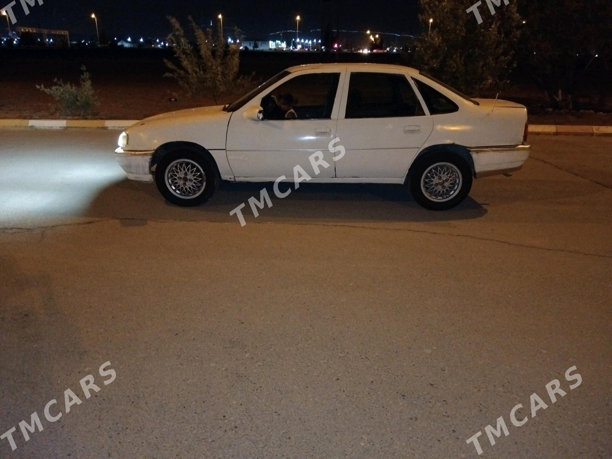 Opel Vectra 1992 - 17 000 TMT - Рухабат (90-й разьезд) - img 6