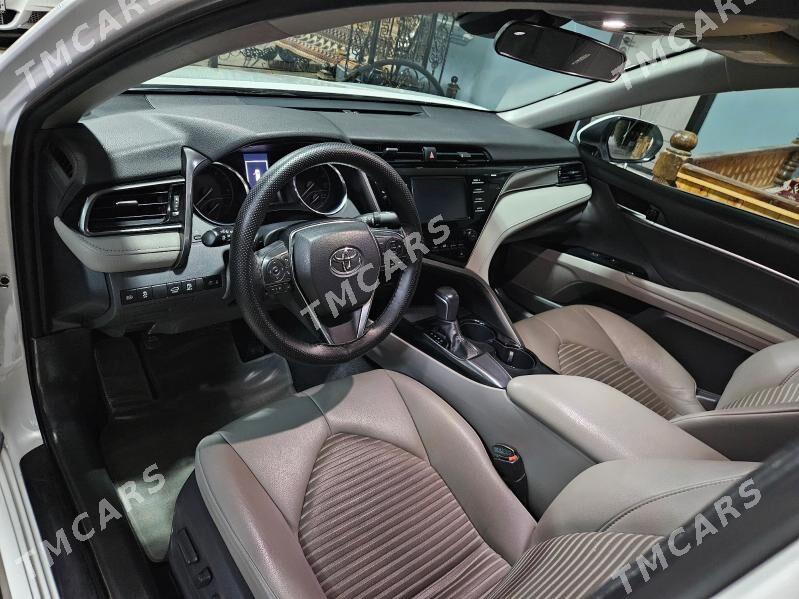 Toyota Camry 2018 - 280 000 TMT - Бузмеин - img 7