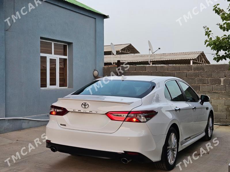 Toyota Camry 2018 - 280 000 TMT - Бузмеин - img 8