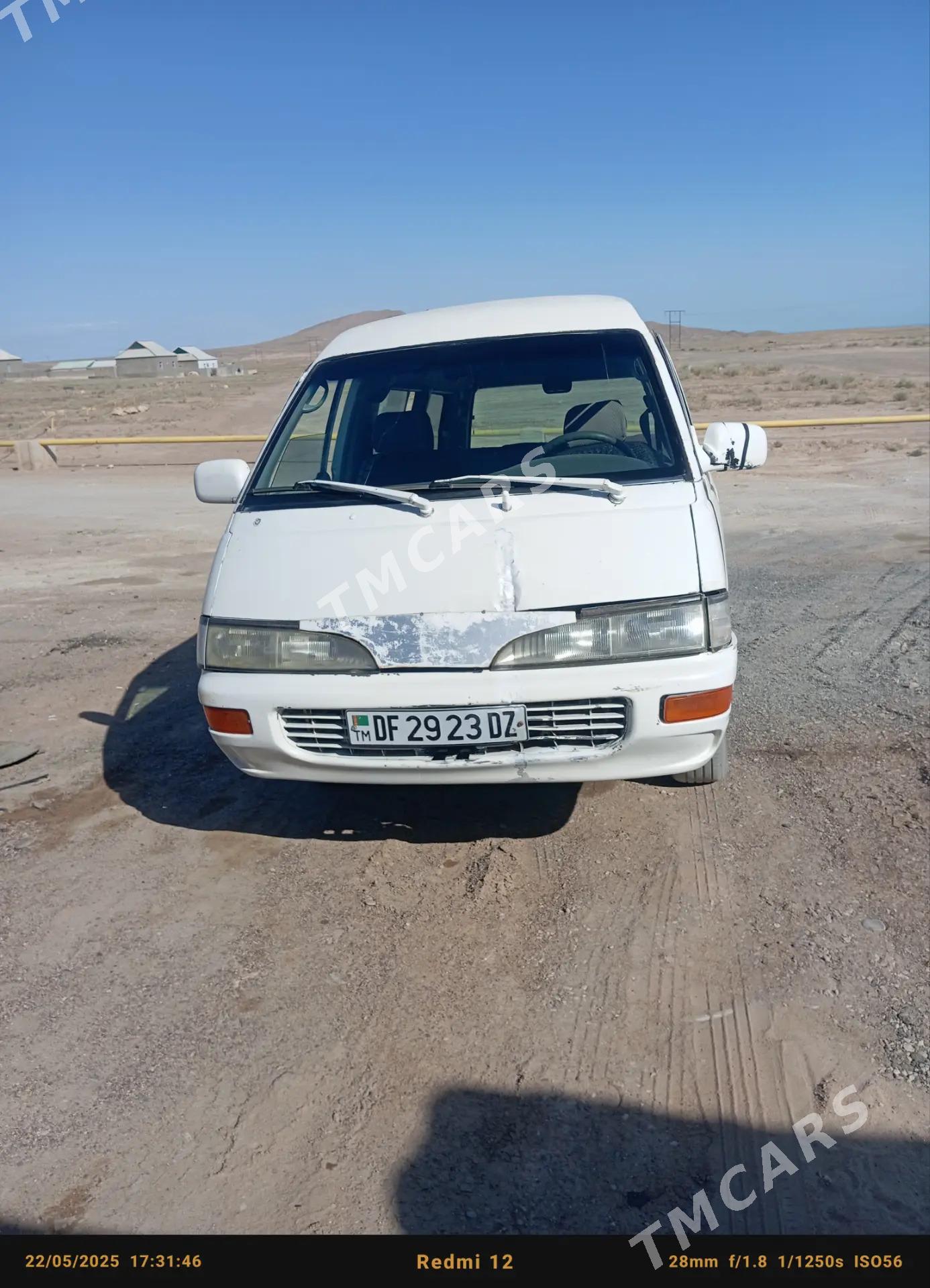 Toyota Hiace 1993 - 18 000 TMT - Туркменбаши - img 2