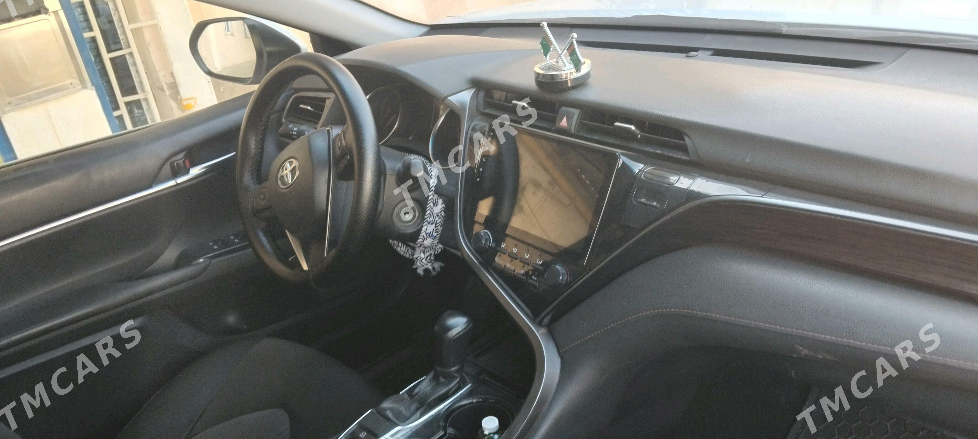 Toyota Camry 2020 - 275 000 TMT - Дашогуз - img 1