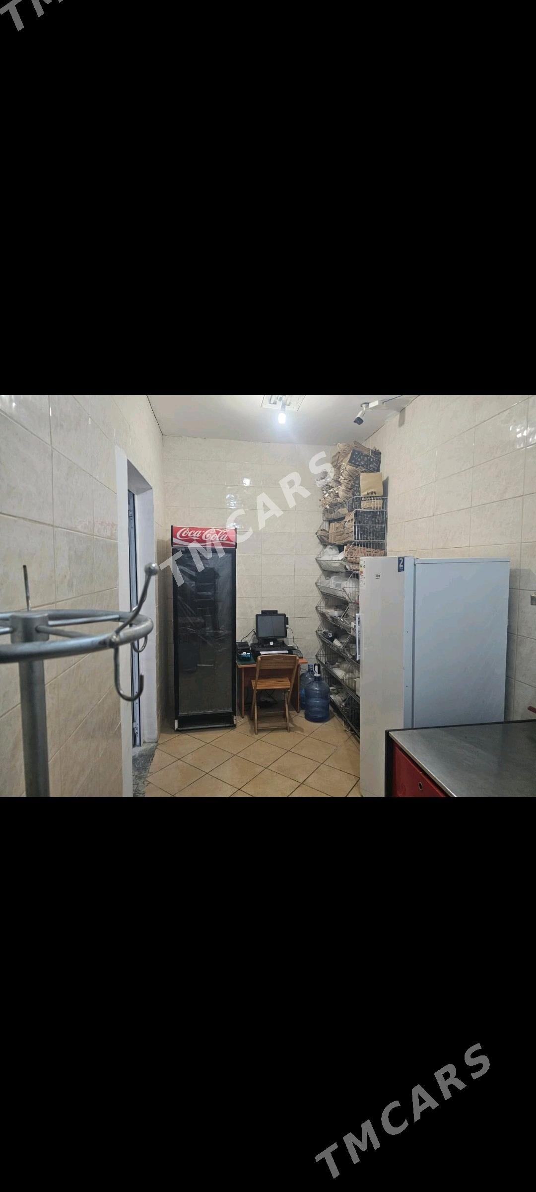 SATLYK KAFE - Sowetskiý köç. (Garaşsyzlyk şaýoly) - img 8