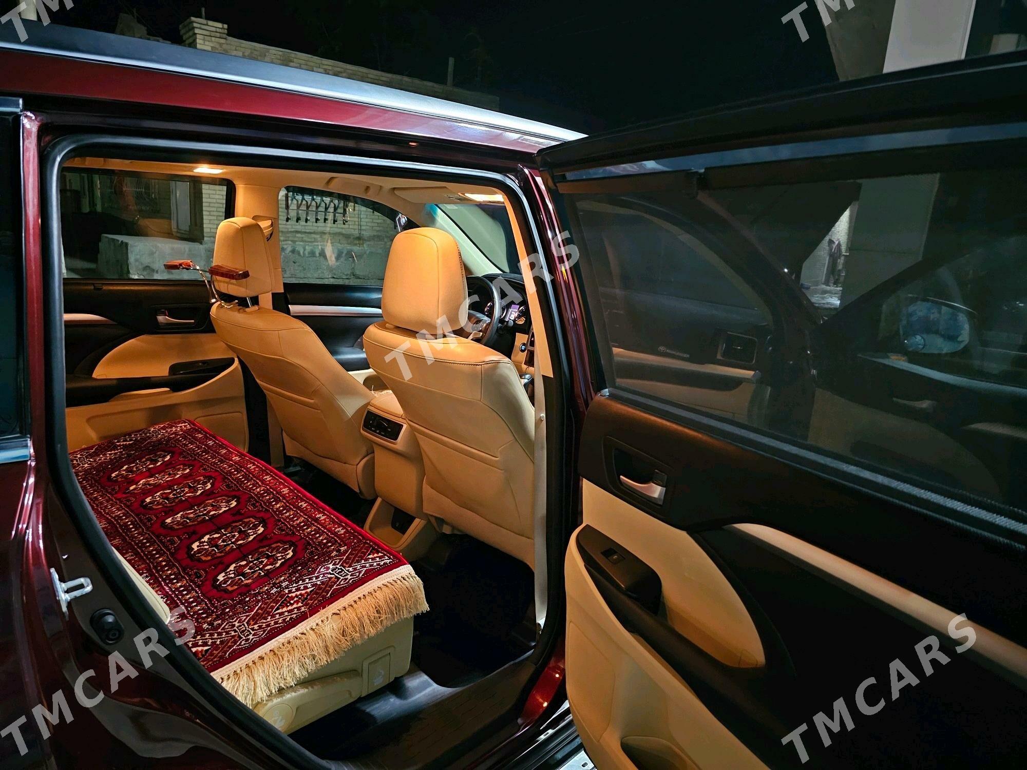 Toyota Highlander 2016 - 600 000 TMT - Саят - img 2