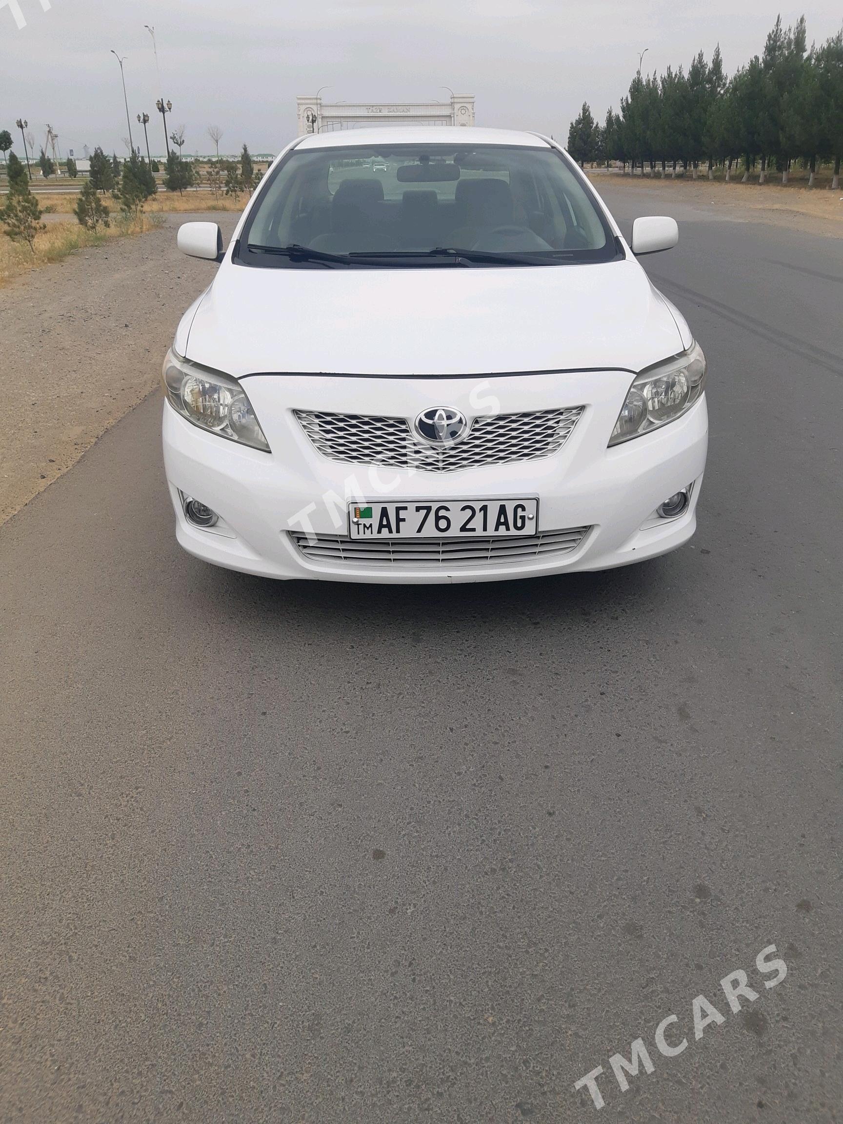 Toyota Corolla 2010 - 137 000 TMT - Ашхабад - img 4
