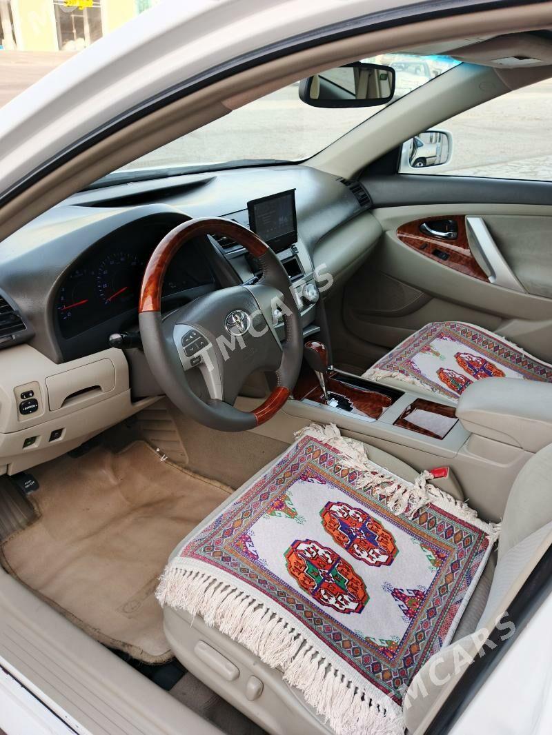 Toyota Camry 2010 - 160 000 TMT - Байрамали - img 2
