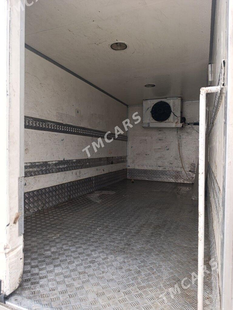 Toyota Dyna 2003 - 200 000 TMT - Aşgabat - img 5