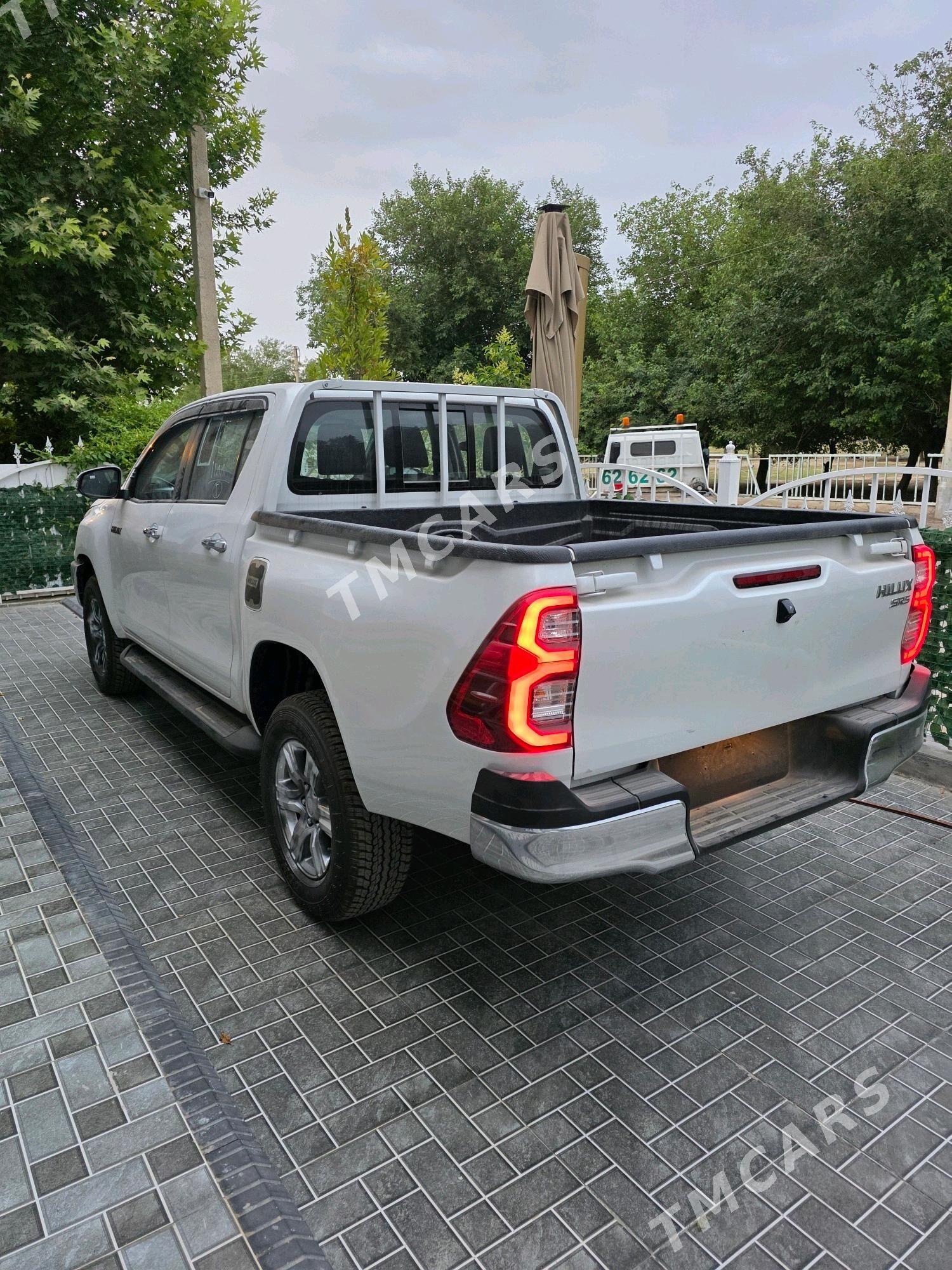 Toyota Hilux 2025 - 686 000 TMT - Бедев - img 6