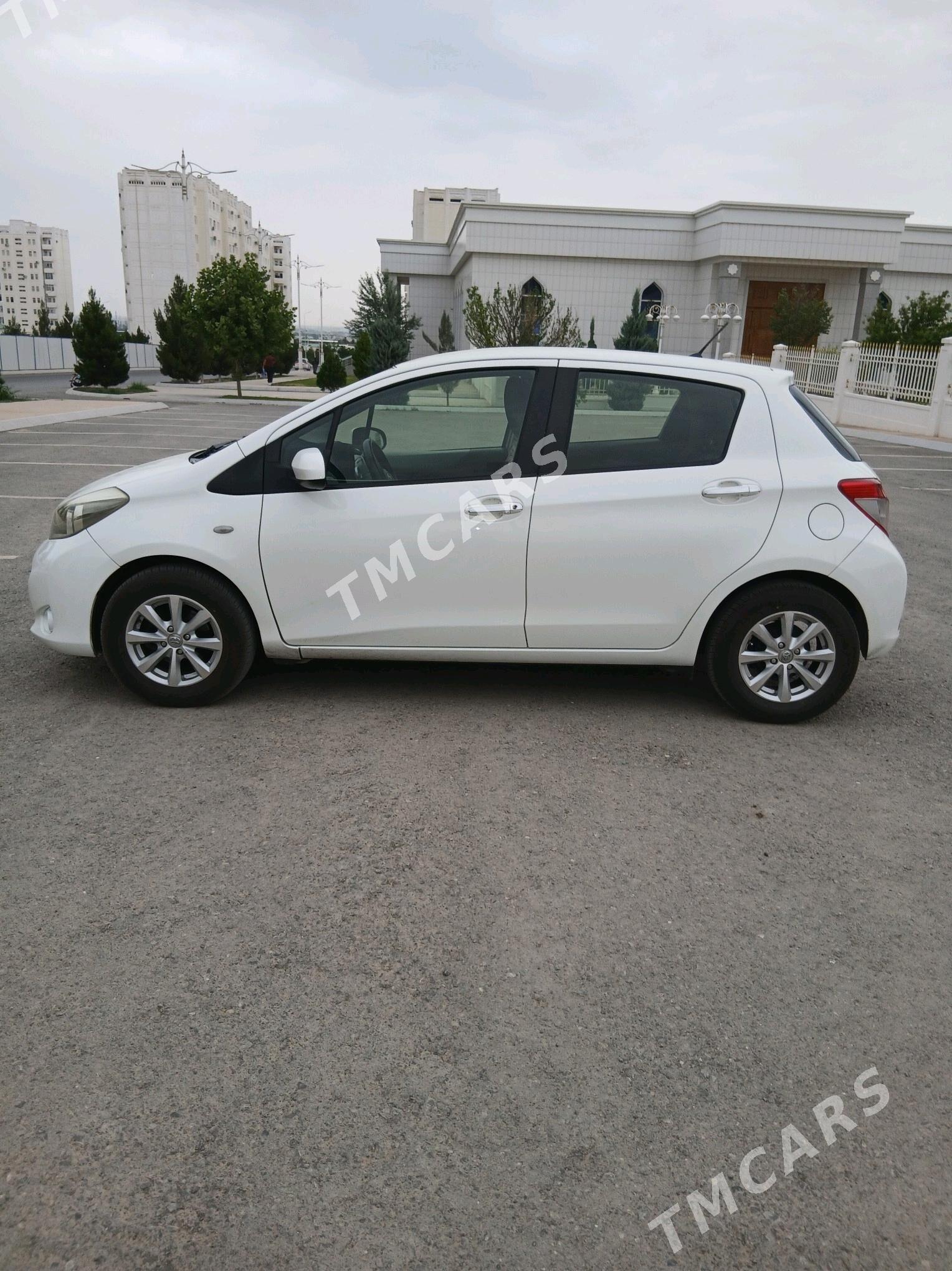 Toyota Yaris 2013 - 150 000 TMT - Aşgabat - img 4