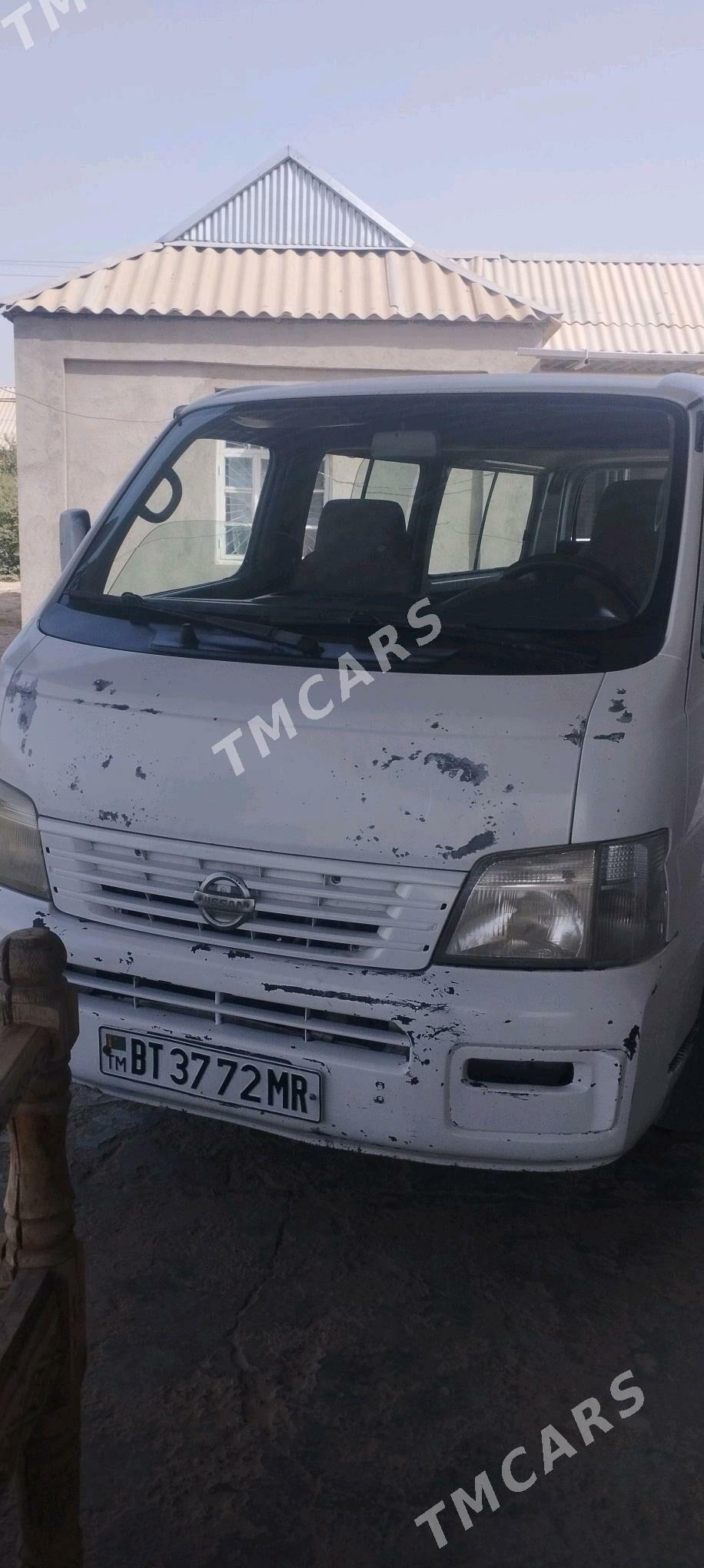 Nissan Urvan 2001 - 100 000 TMT - Mary - img 2