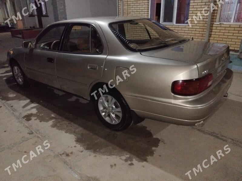Toyota Camry 1995 - 70 000 TMT - Мары - img 3