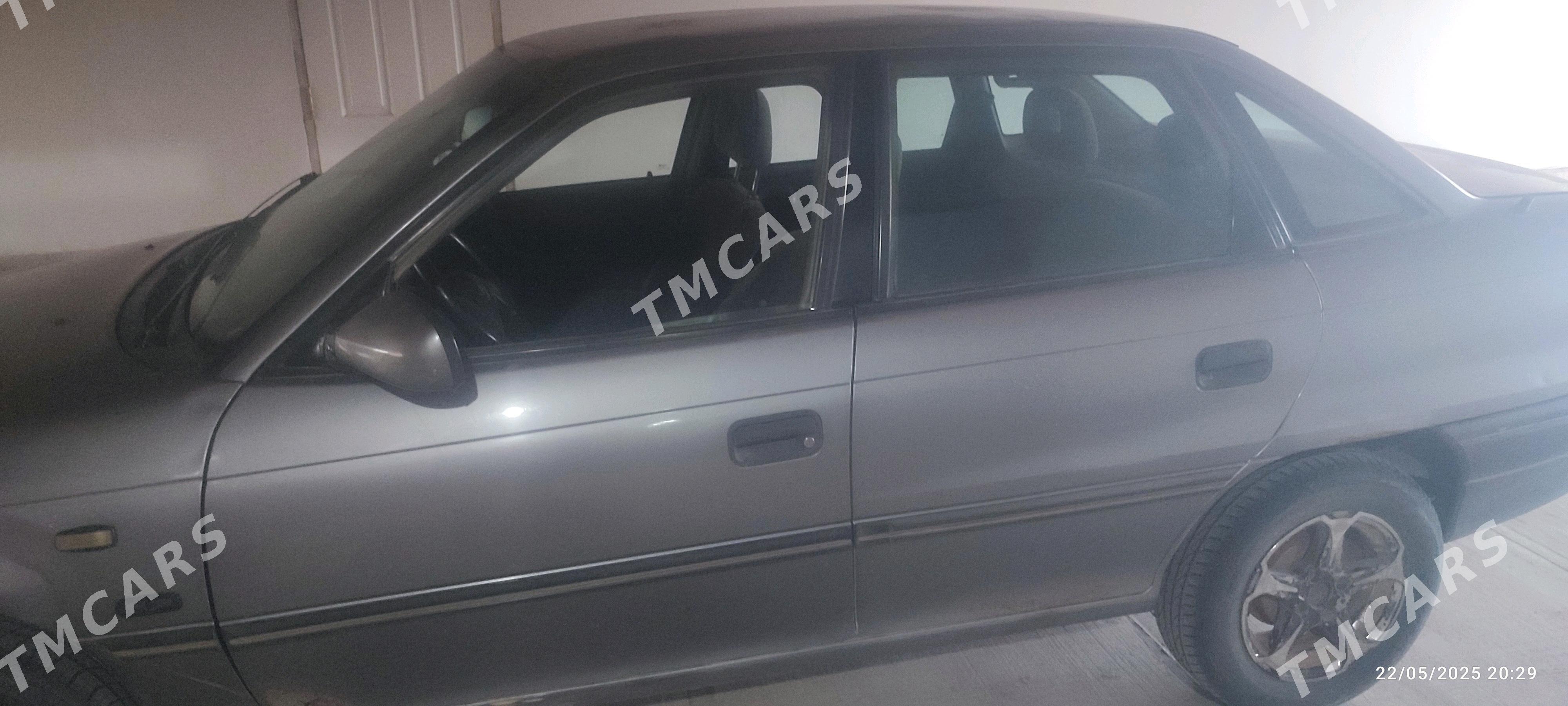 Opel Astra 1993 - 32 000 TMT - Türkmenbaşy etr. - img 3
