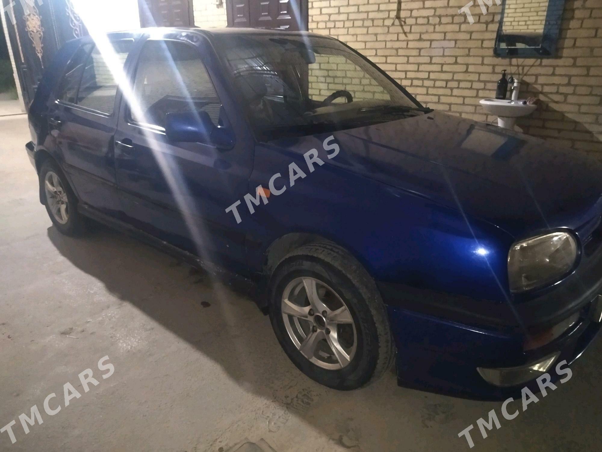 Volkswagen Golf 1994 - 30 000 TMT - Чарджоу - img 4