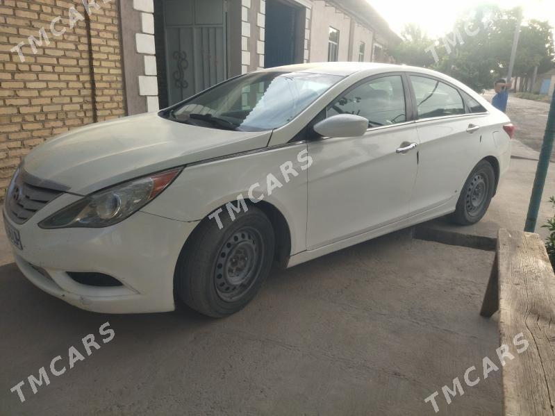 Hyundai Sonata 2011 - 120 000 TMT - Дянев - img 5