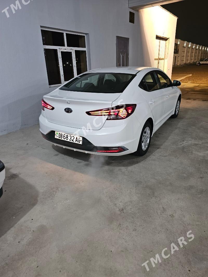 Hyundai Elantra 2019 - 190 000 TMT - Büzmeýin - img 2