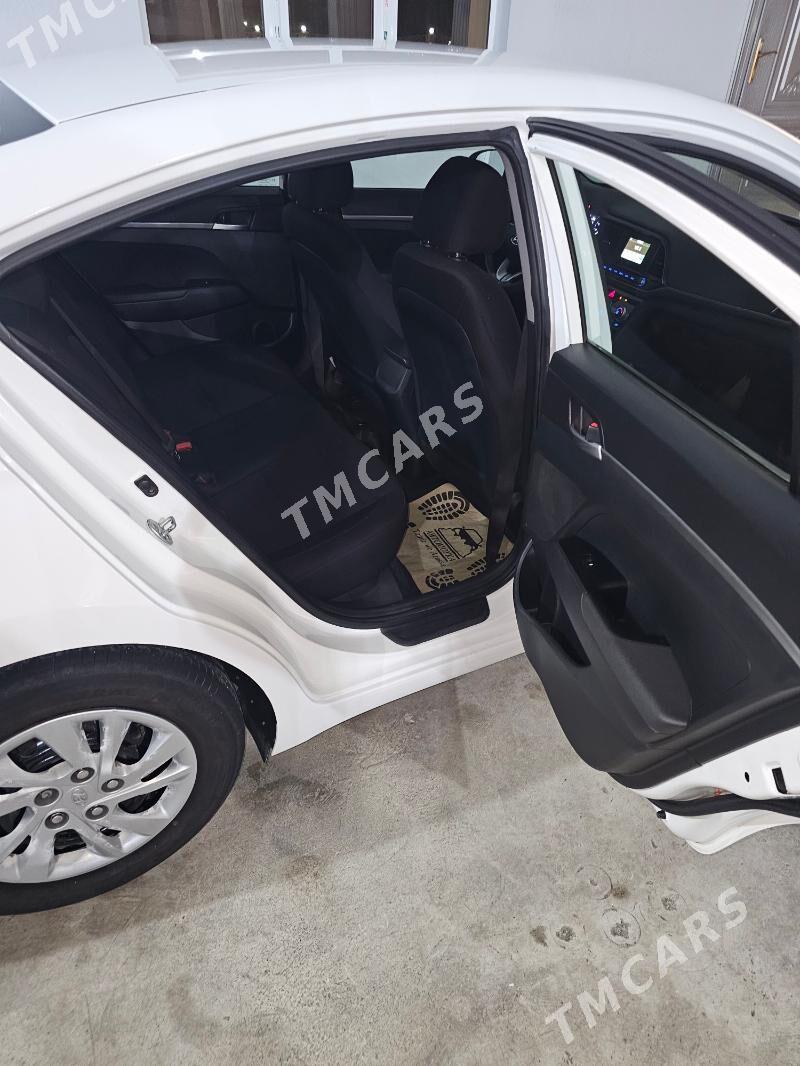 Hyundai Elantra 2019 - 190 000 TMT - Büzmeýin - img 4