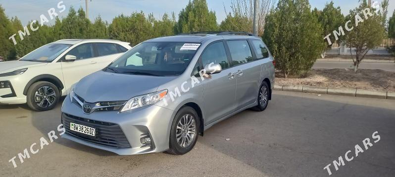 Toyota Sienna 2019 - 490 000 TMT - Дашогуз - img 7