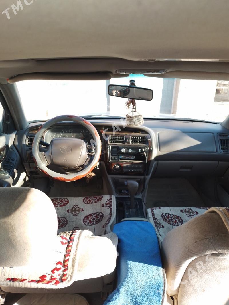Toyota Avalon 1997 - 94 000 TMT - етр. Туркменбаши - img 2