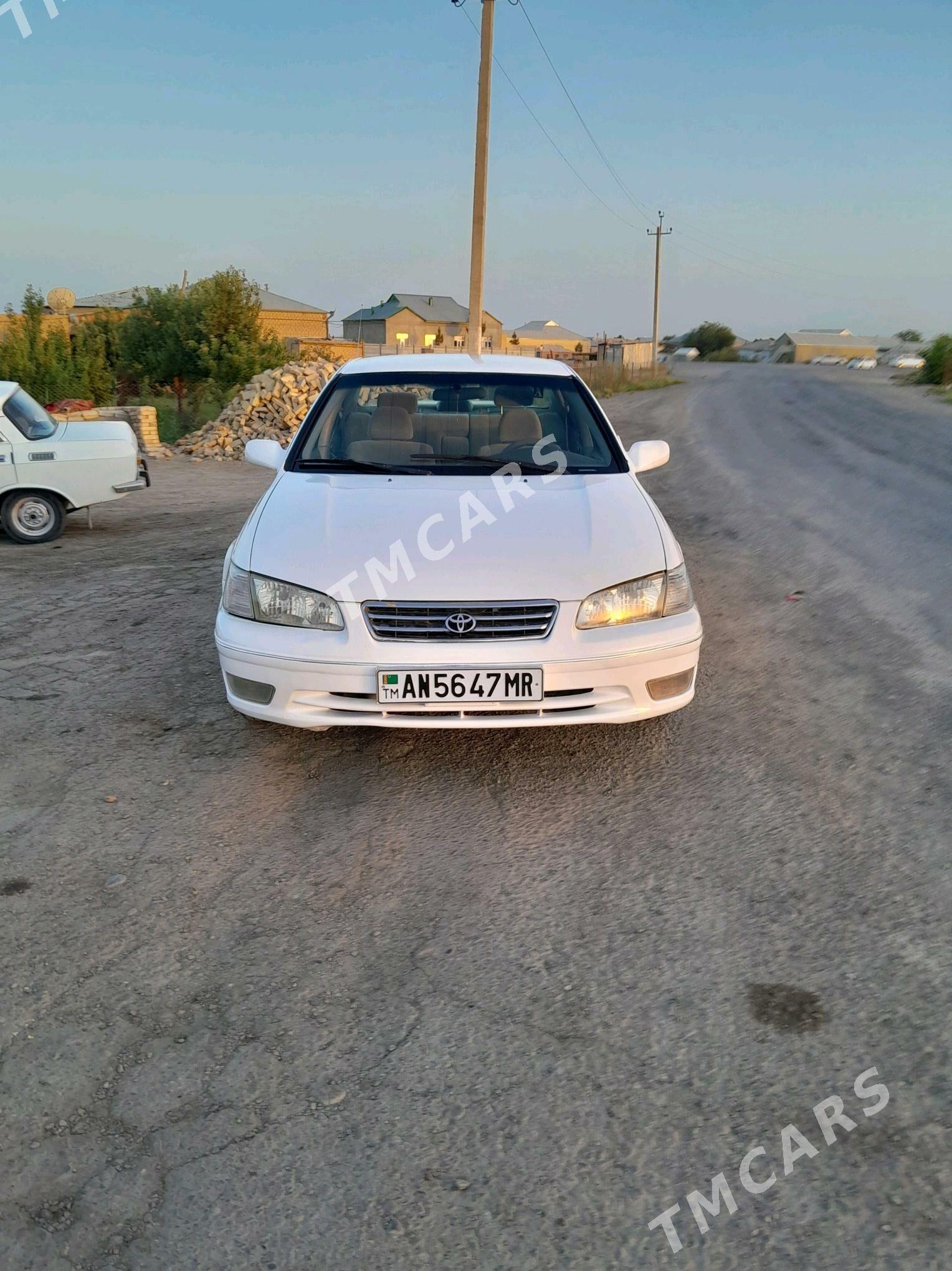 Toyota Camry 1999 - 130 000 TMT - Мургап - img 1