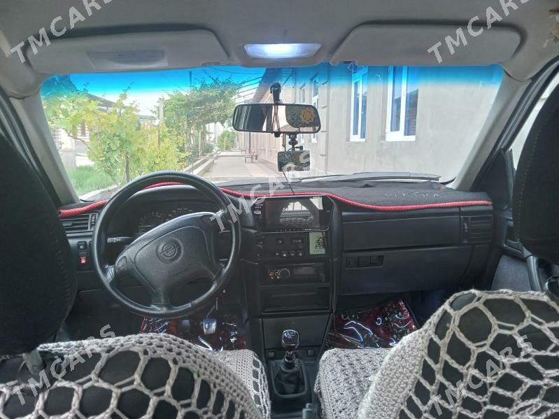 Opel Vectra 1995 - 45 000 TMT - Чарджоу - img 4