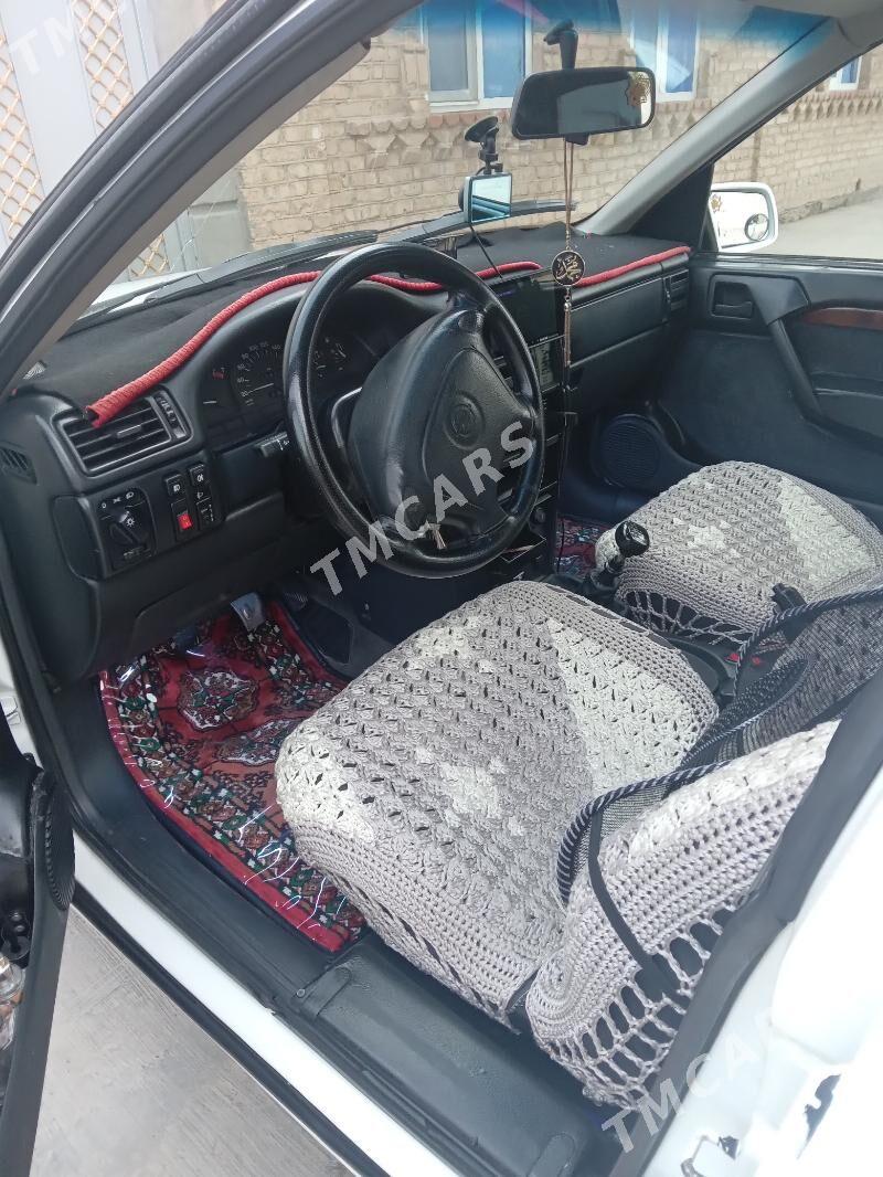 Opel Vectra 1995 - 45 000 TMT - Чарджоу - img 5