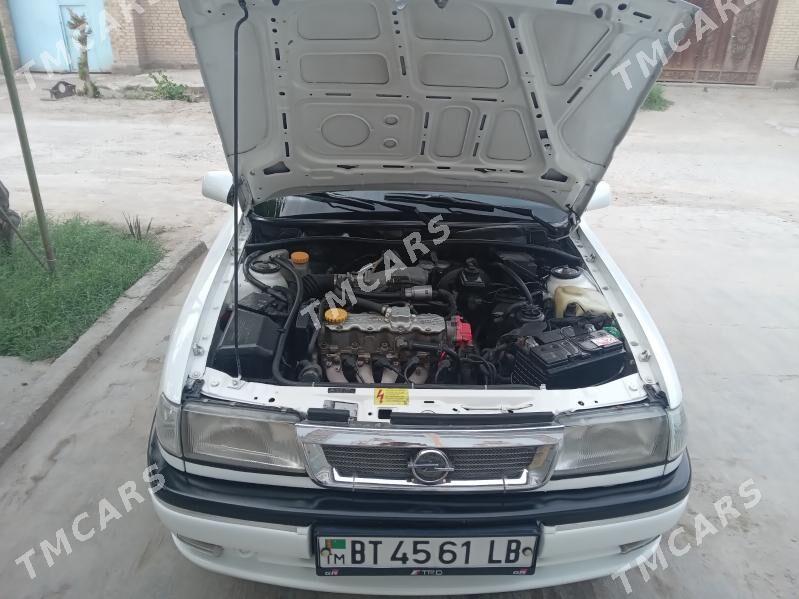 Opel Vectra 1995 - 45 000 TMT - Чарджоу - img 7