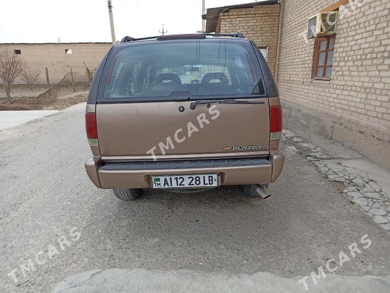 Chevrolet Blazer 1996 - 70 000 TMT - Туркменабат - img 2