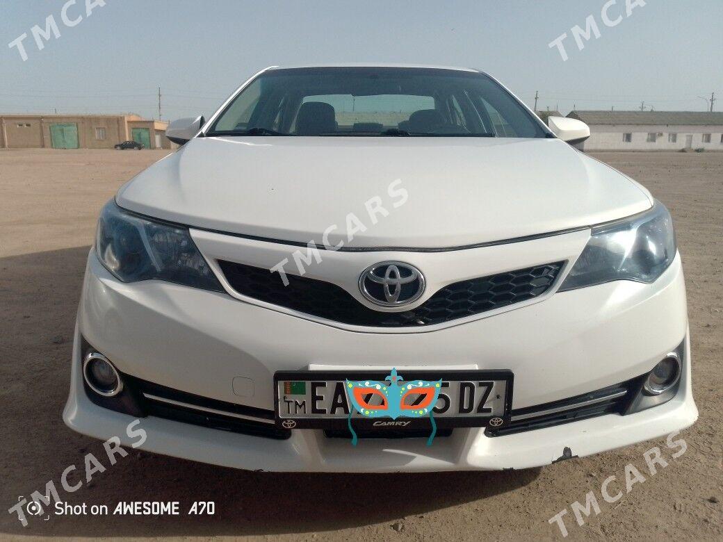 Toyota Camry 2012 - 150 000 TMT - Кёнеургенч - img 2