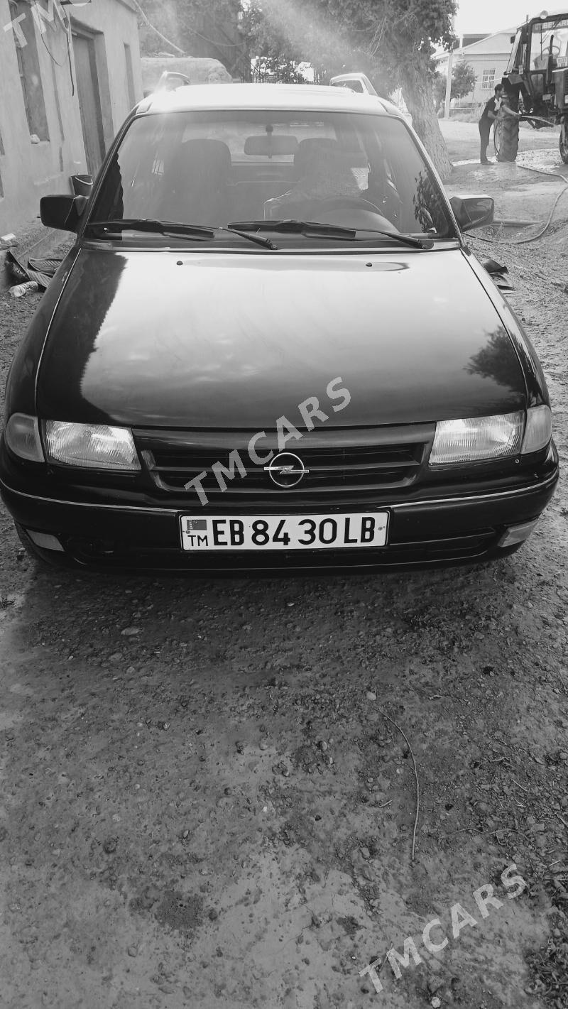 Opel Astra 1993 - 60 000 TMT - Дянев - img 6