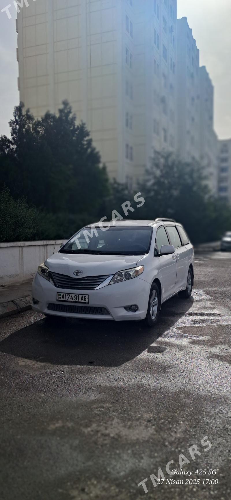 Toyota Sienna 2012 - 290 000 TMT - Aşgabat - img 3
