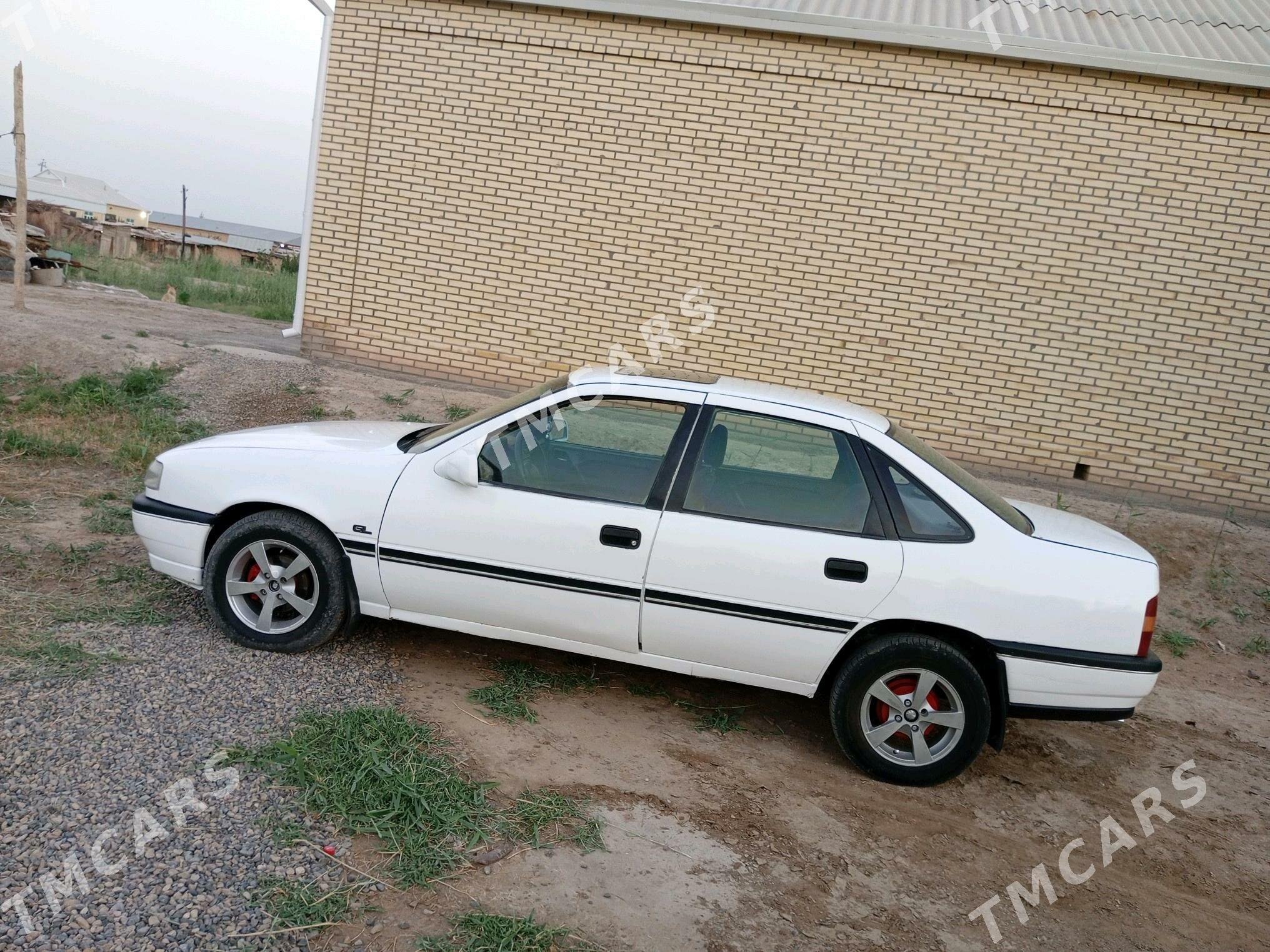 Opel Vectra 1992 - 19 000 TMT - Мары - img 4