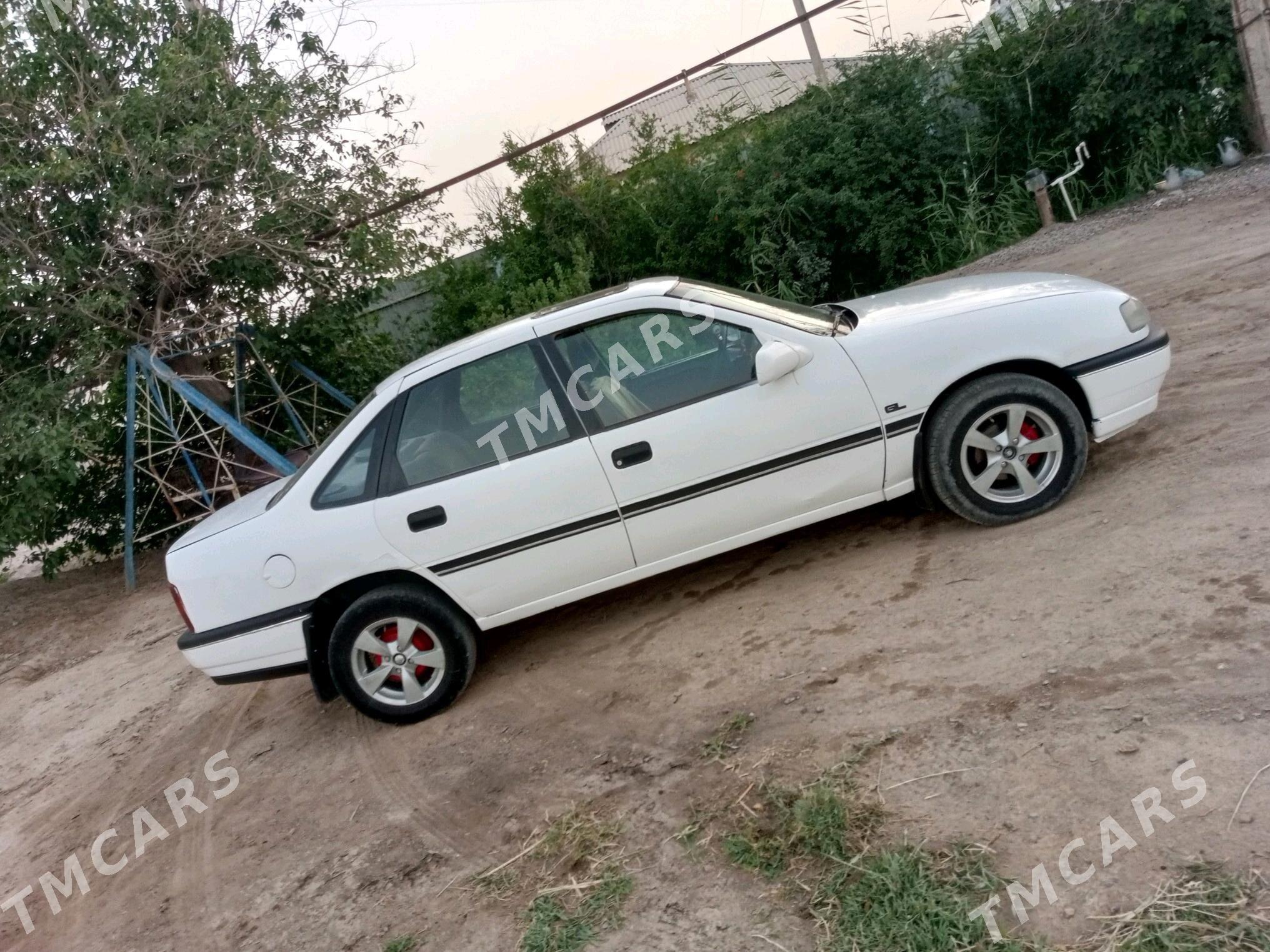 Opel Vectra 1992 - 19 000 TMT - Мары - img 1