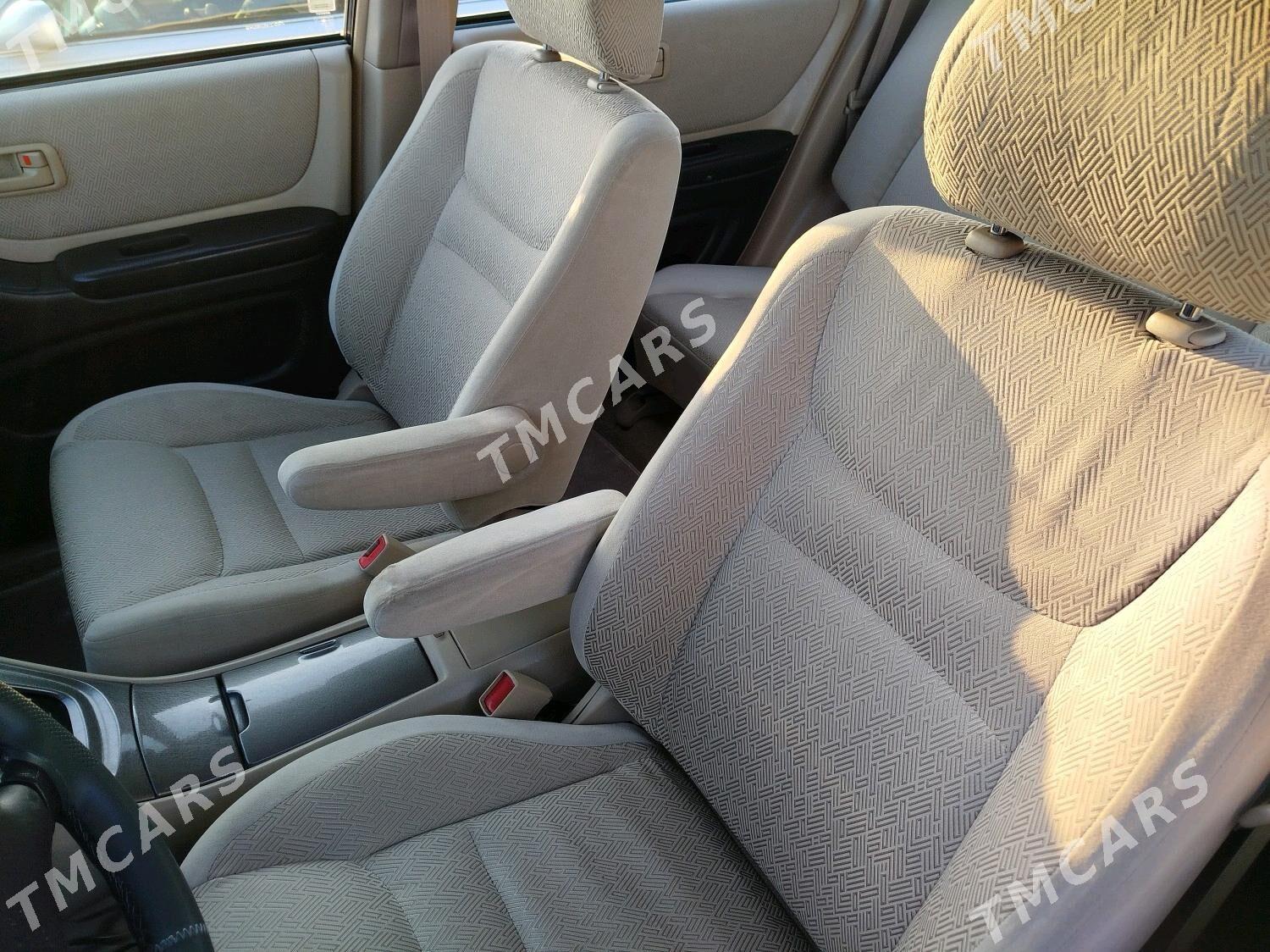 Toyota Highlander 2002 - 210 000 TMT - Köneürgenç - img 7