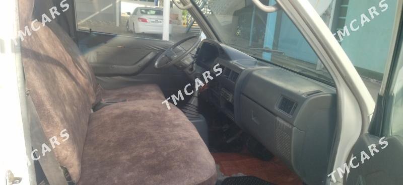 Toyota Hiace 2004 - 110 000 TMT - Mary - img 2