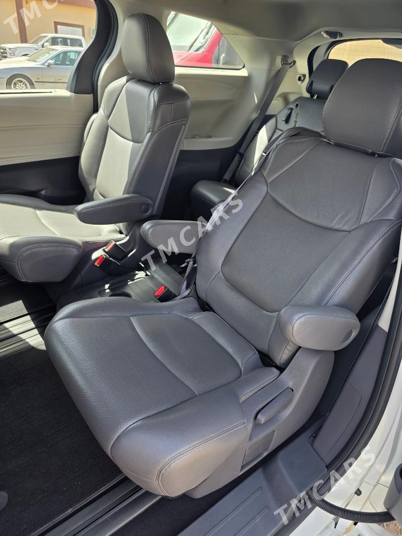 Toyota Sienna 2021 - 515 000 TMT - Türkmenabat - img 4