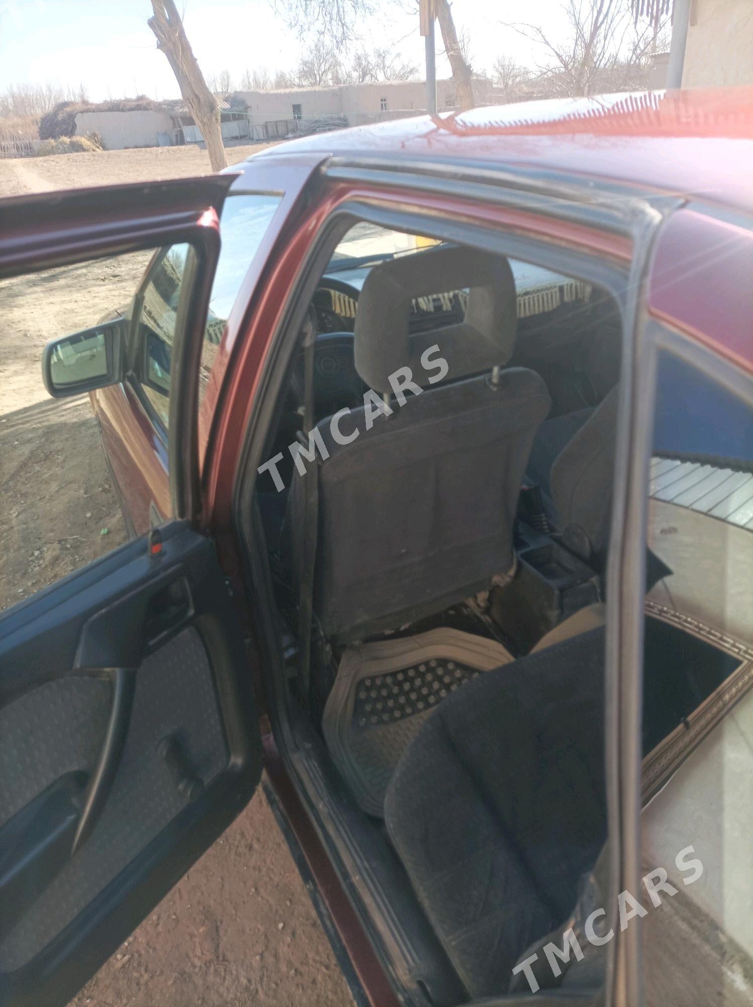 Opel Vectra 1995 - 40 000 TMT - етр. Туркменбаши - img 2