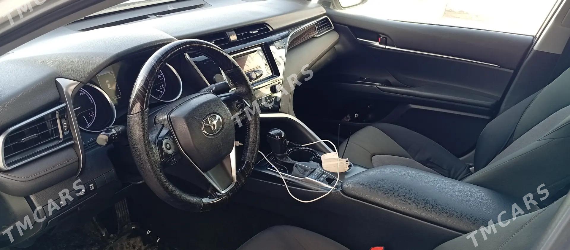 Toyota Camry 2019 - 230 000 TMT - Aşgabat - img 4
