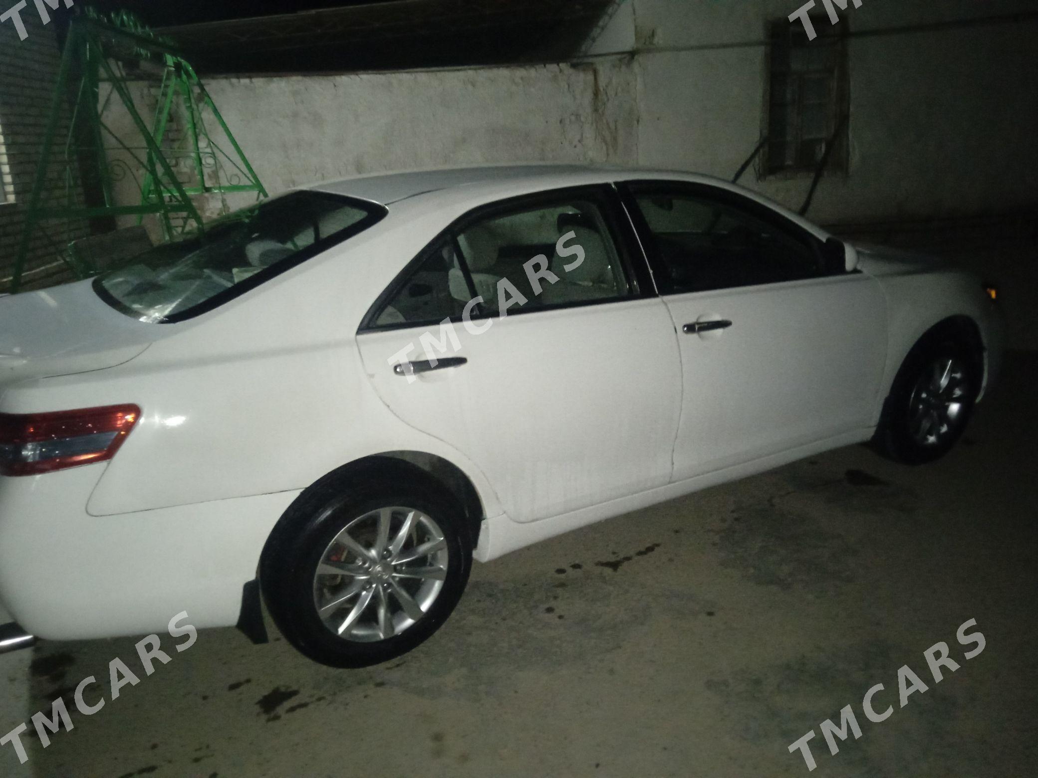 Toyota Camry 2010 - 130 000 TMT - Анев - img 2