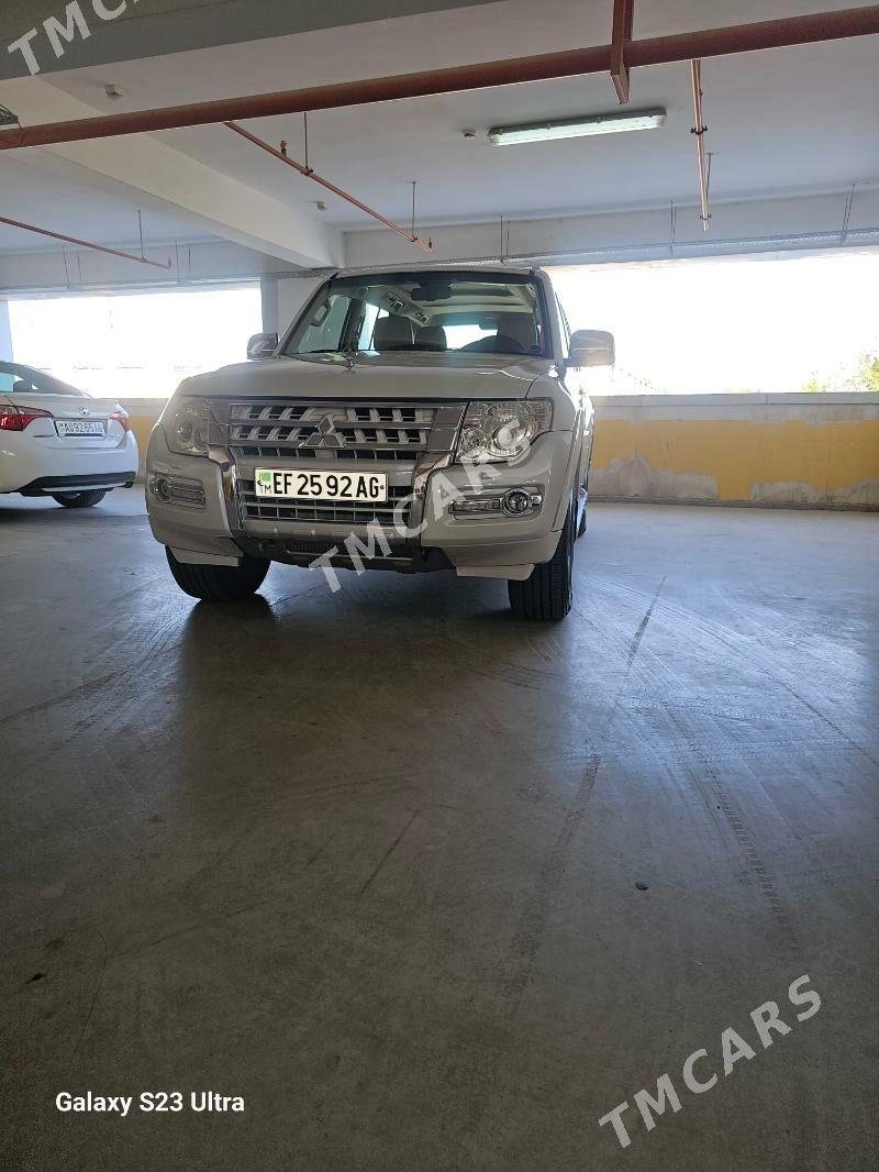 Mitsubishi Pajero 2015 - 312 000 TMT - Aşgabat - img 4