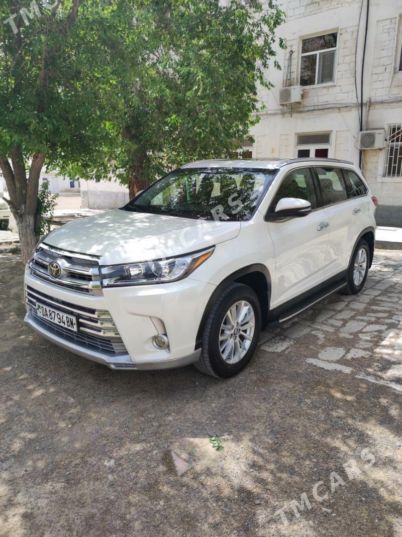 Toyota Highlander 2019 - 445 000 TMT - Туркменбаши - img 2