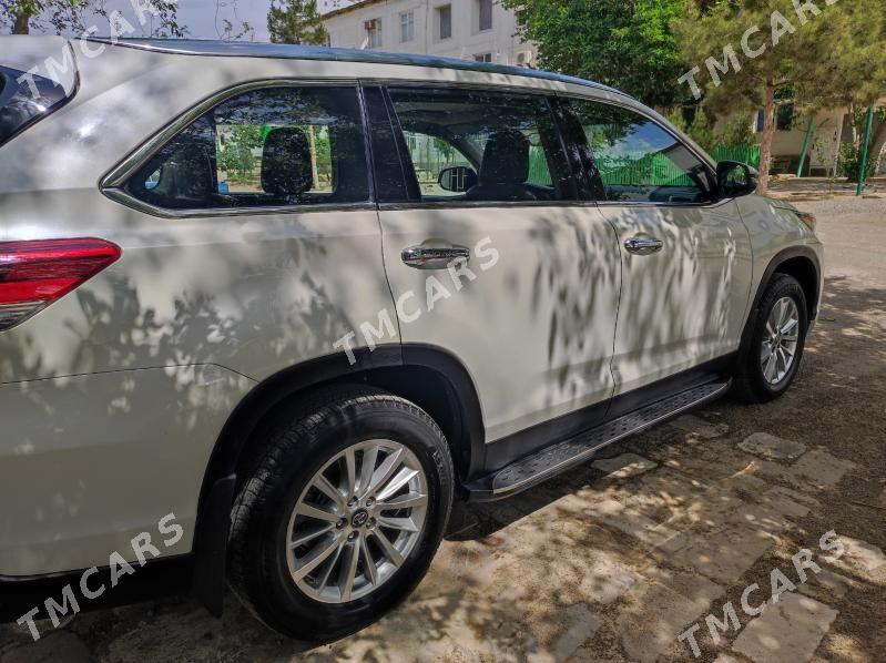 Toyota Highlander 2019 - 445 000 TMT - Туркменбаши - img 4