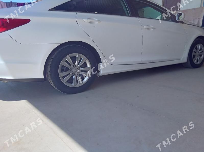 Hyundai Sonata 2011 - 127 000 TMT - Garabekewül - img 4